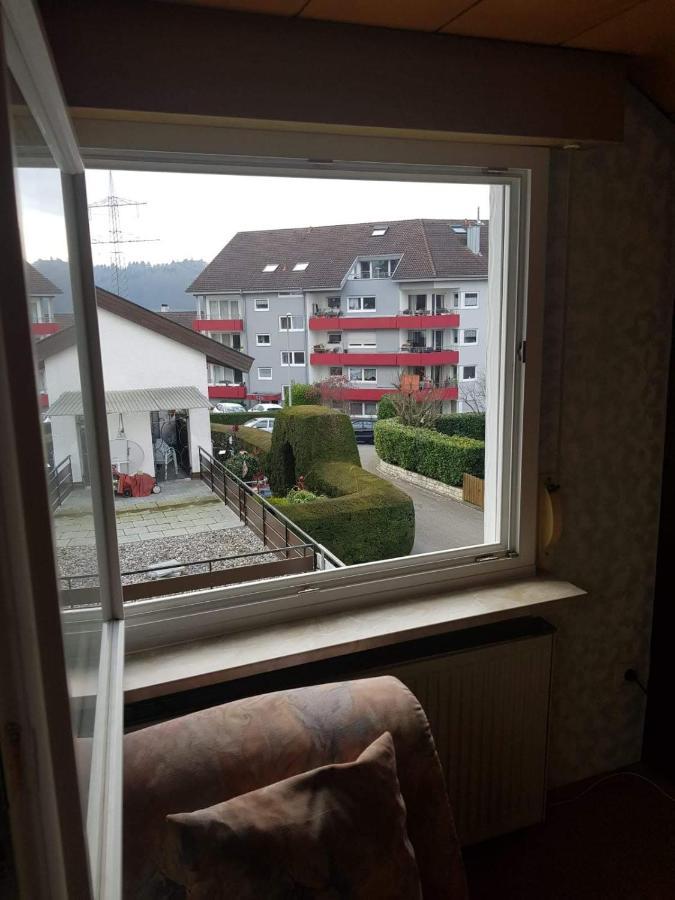 Sonnige Ruhige Dachzimmer Inkl Wifi Plus Kaffee Mit Wg Dusche Und Neuer Kueche Lörrach Eksteriør bilde